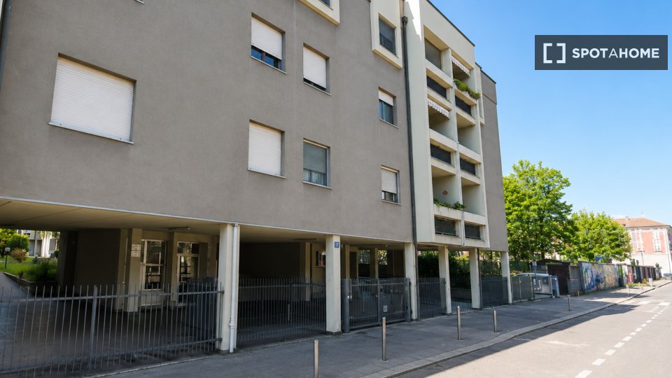 Double room Milan, 3 beds, 95m² — photo 6