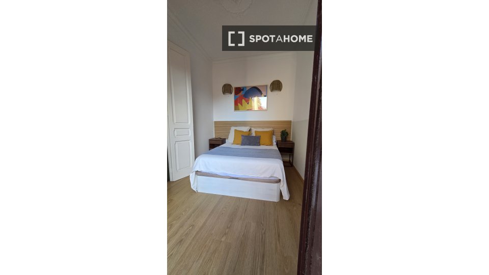 Apartment Barcelona, 3 beds, 70m² — photo 10