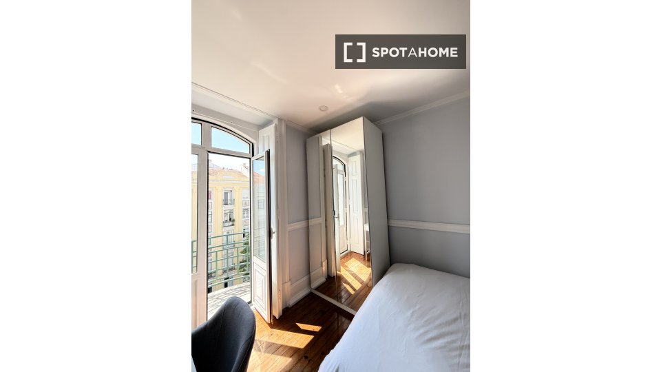 Double room Lisbon, 8 beds — photo 5