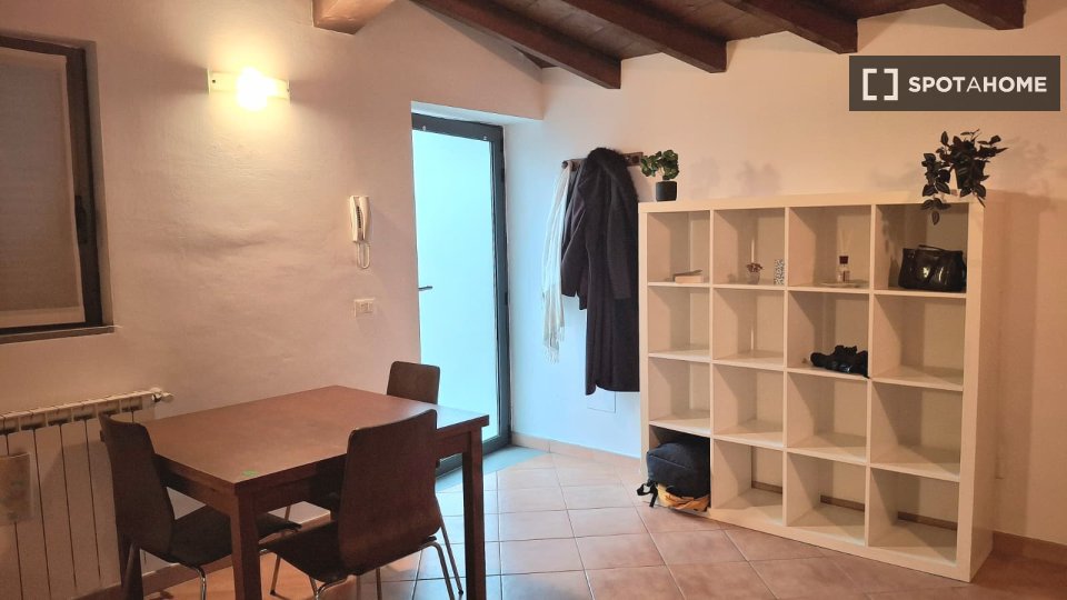 Apartment Milan, 1 bed — photo 9