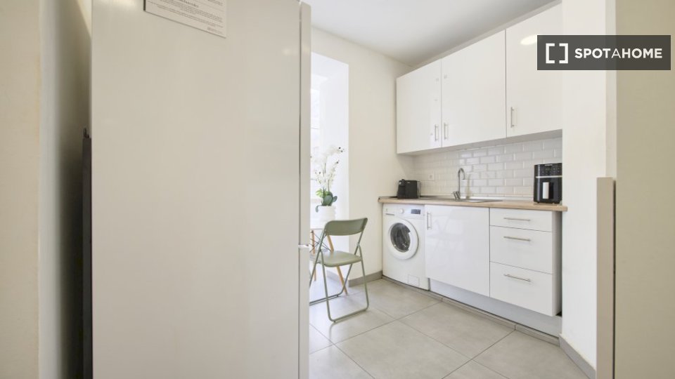 Double room Lisbon, 6 beds — photo 8