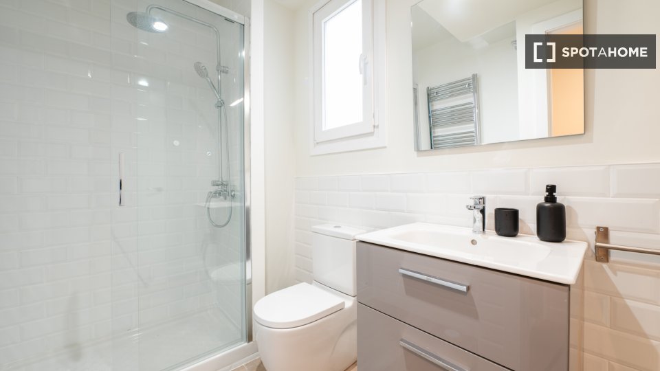 Apartment Madrid, 4 beds, 17m² — photo 15