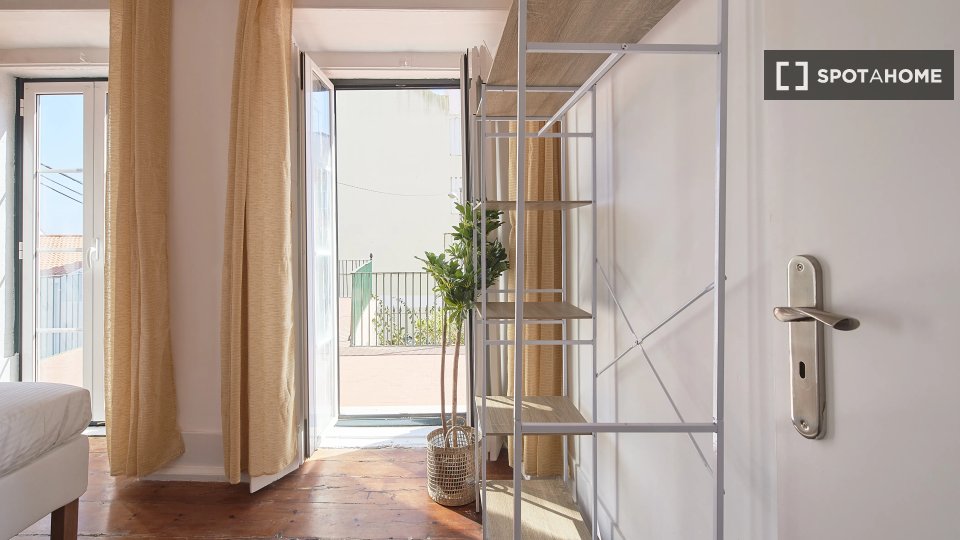 Double room Lisbon, 13 beds — photo 3