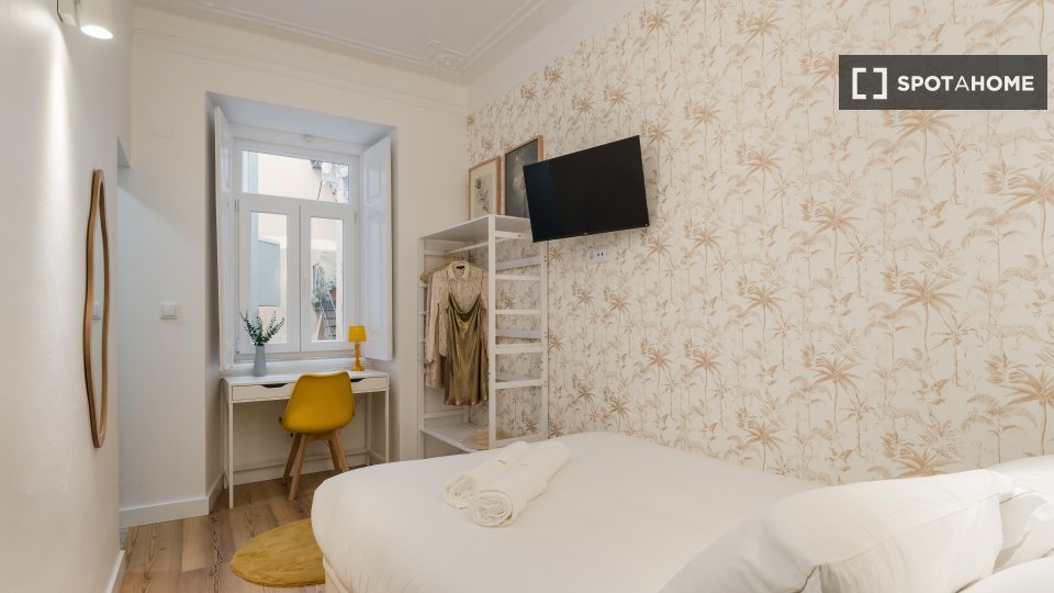 Double room Lisbon, 6 beds — photo 34