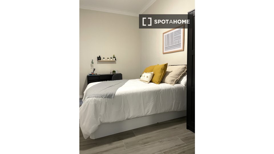 Double room Barcelona, 6 beds, 140m² — photo 12
