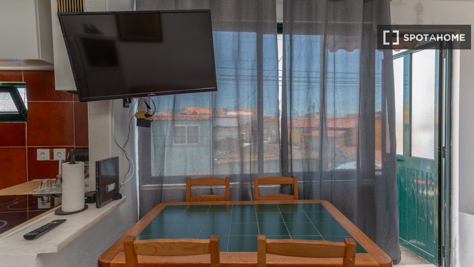 Apartment Lisbon, 2 beds — photo 11