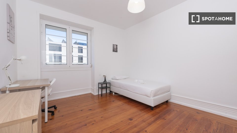 Double room Lisbon, 11 beds — photo 6