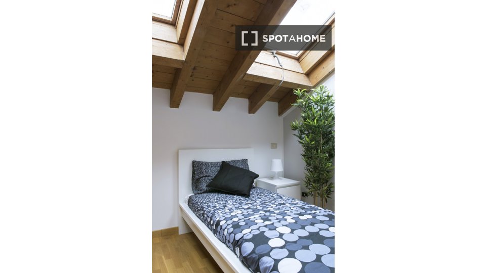 Double room Milan, 7 beds, 130m² — photo 9