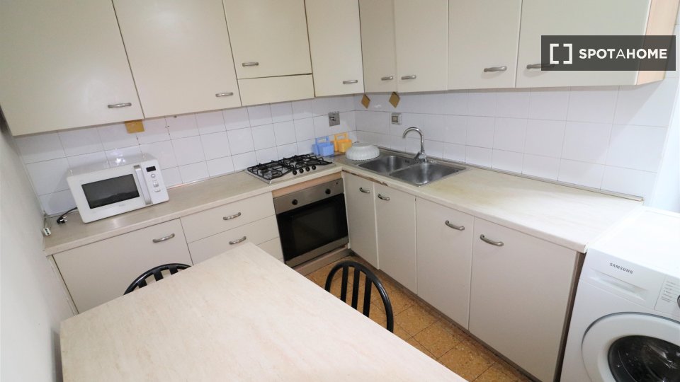 Double room Florence, 6 beds, 200m² — photo 13