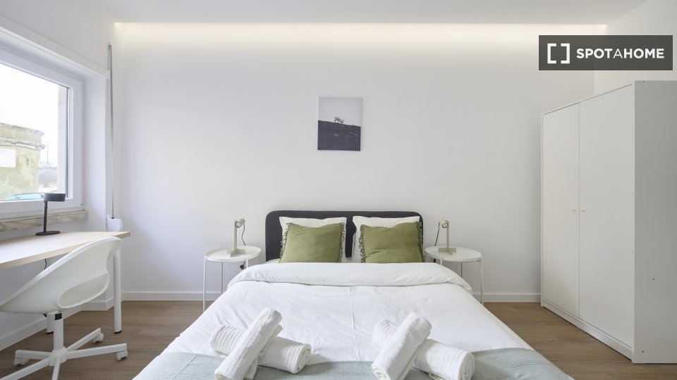 Double room Lisbon, 5 beds — photo 9