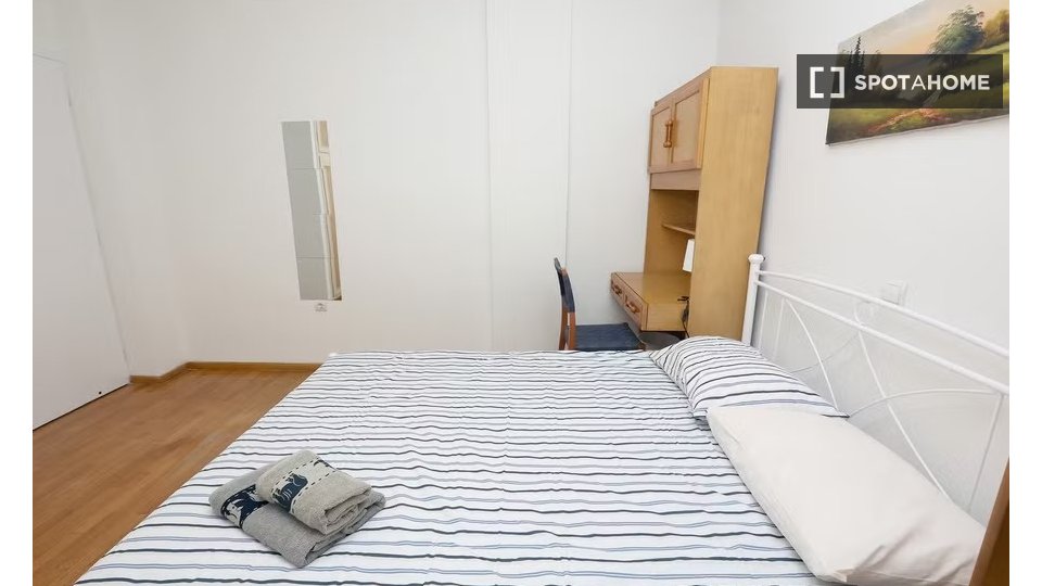 Double room Athens, 5 beds — photo 2