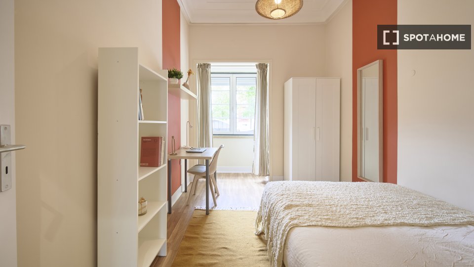 Double room Lisbon, 7 beds — photo 5