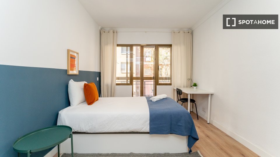 Double room Madrid, 5 beds — photo 7