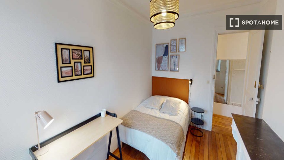 Double room Paris, 9 beds, 150m² — photo 17