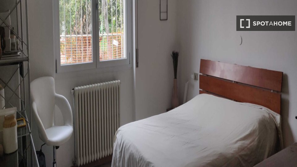 Double room Milan, 3 beds, 100m² — photo 1