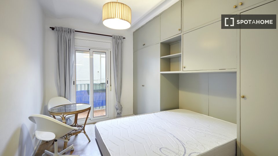 Apartment Barcelona, 3 beds, 71m² — photo 8