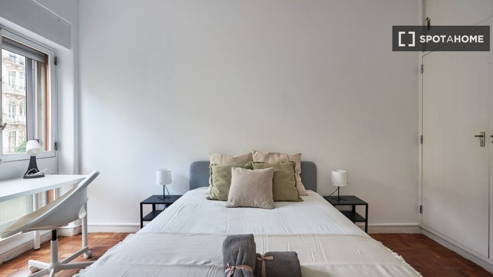 Double room Lisbon, 10 beds — photo 28