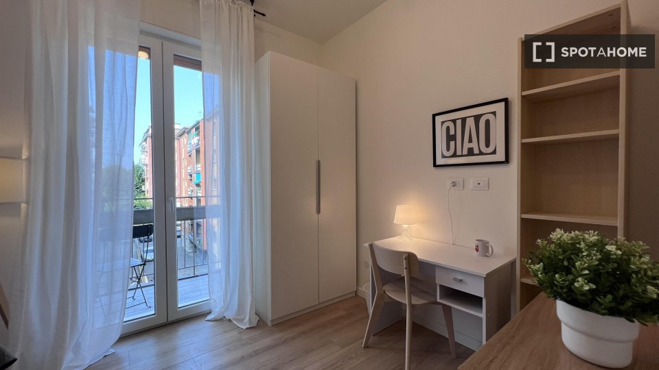 Double room Bologna, 3 beds — photo 5