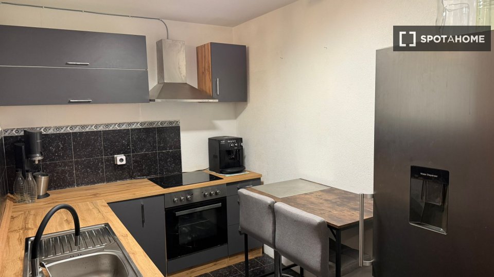 Apartment Stuttgart, 2 beds, 60m² — photo 15