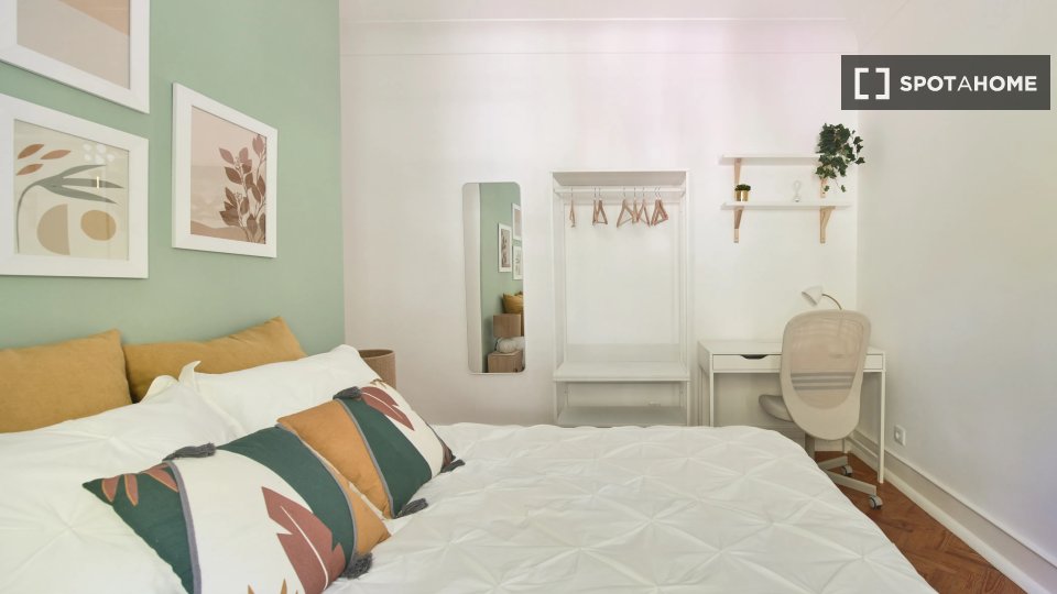 Double room Lisbon, 6 beds — photo 3