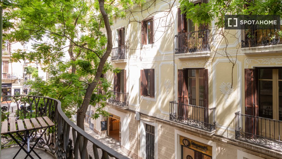 Double room Barcelona, 4 beds, 90m² — photo 2