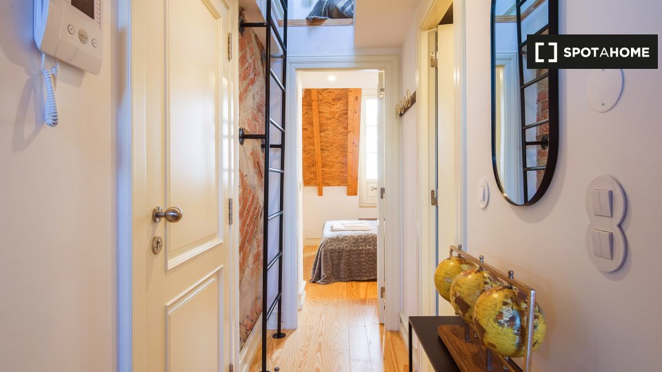 Apartment Lisbon, 1 bed, 65m² — photo 2