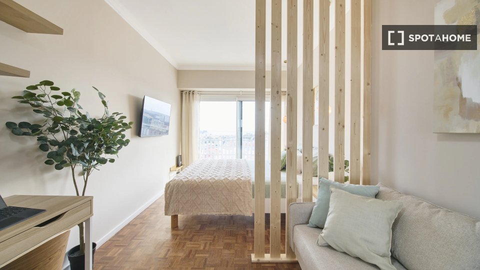 Double room Lisbon, 9 beds — photo 11