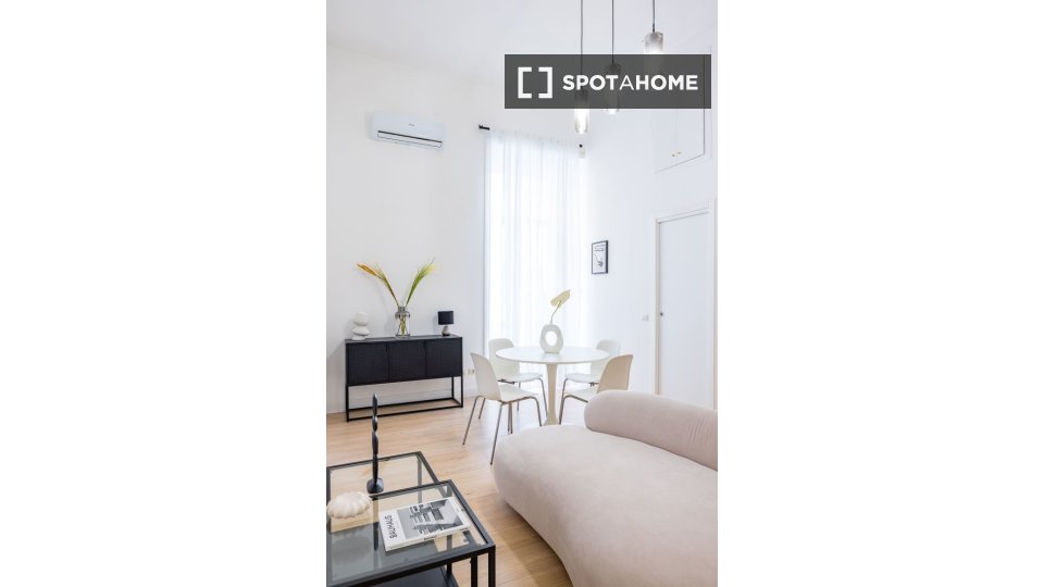 Apartment Naples, 1 bed, 57m² — photo 16
