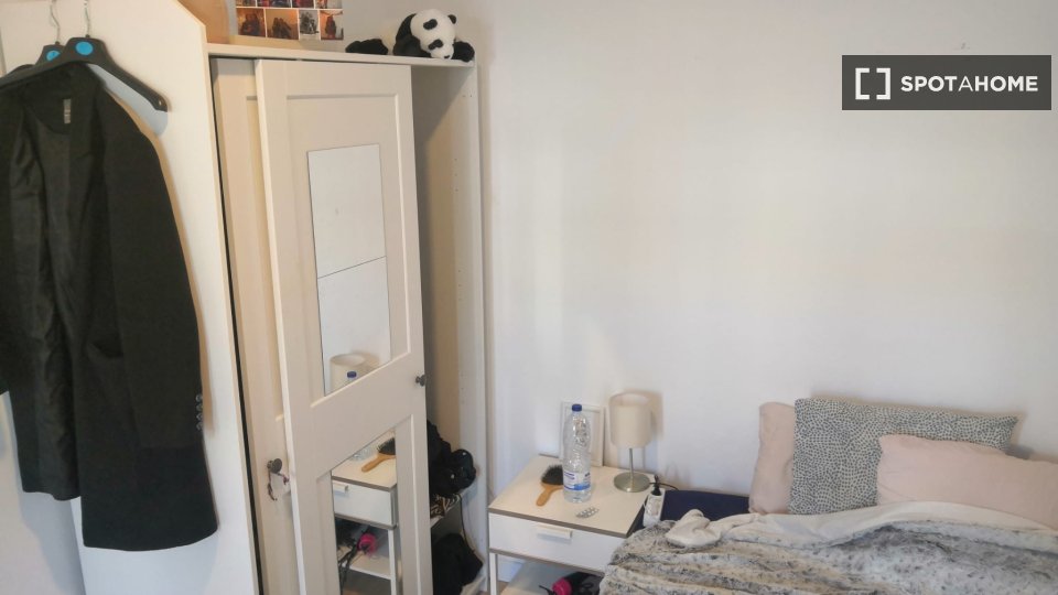 Double room Barcelona, 6 beds — photo 11