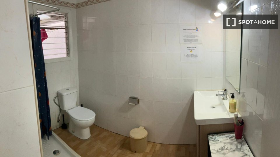 Double room Santa_Cruz_De_Tenerife, 4 beds, 90m² — photo 6