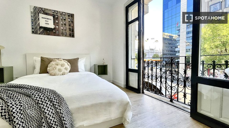 Double room Madrid, 7 beds — photo 30