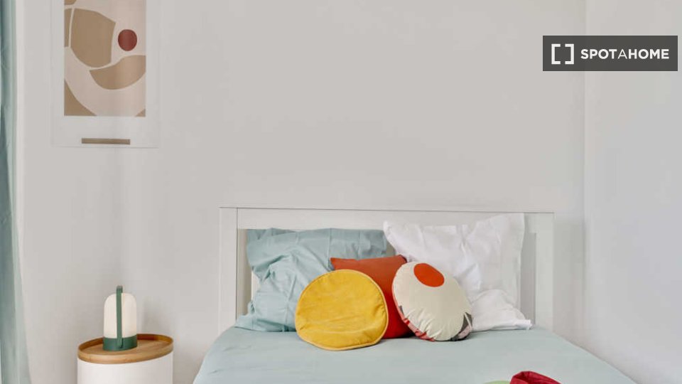 Double room Paris, 3 beds, 60m² — photo 3