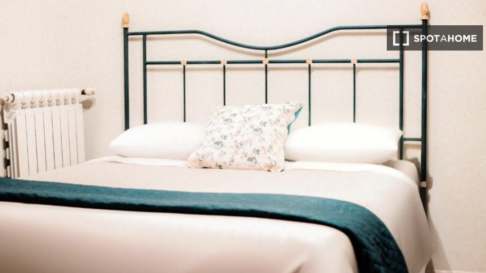 Double room Naples, 2 beds — photo 12