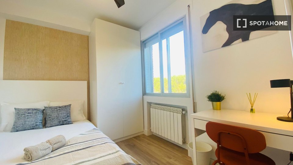 Double room Madrid, 4 beds — photo 6