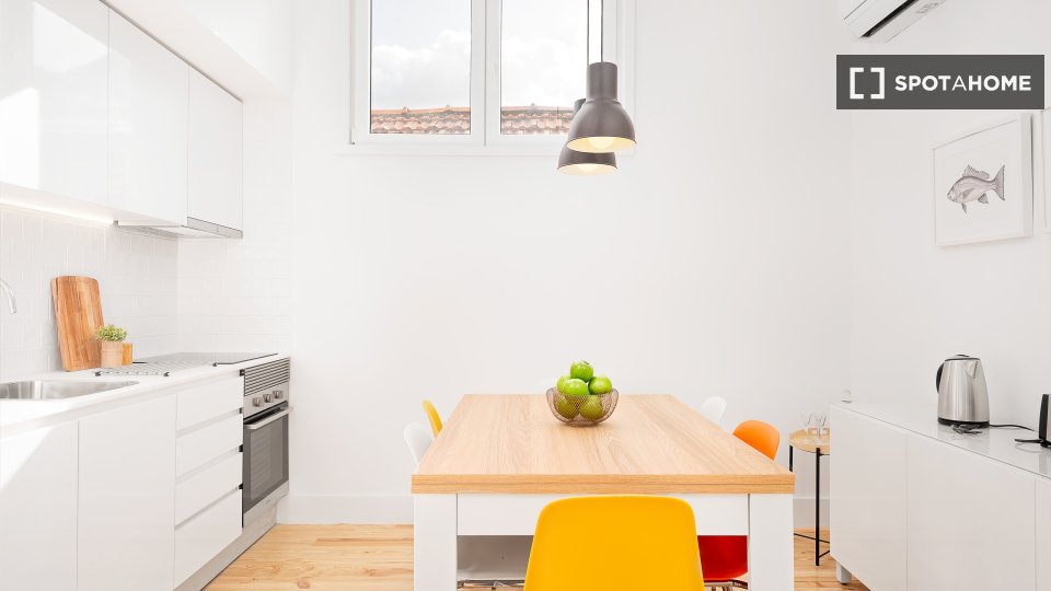 Apartment Porto, 4 beds, 60m² — photo 15