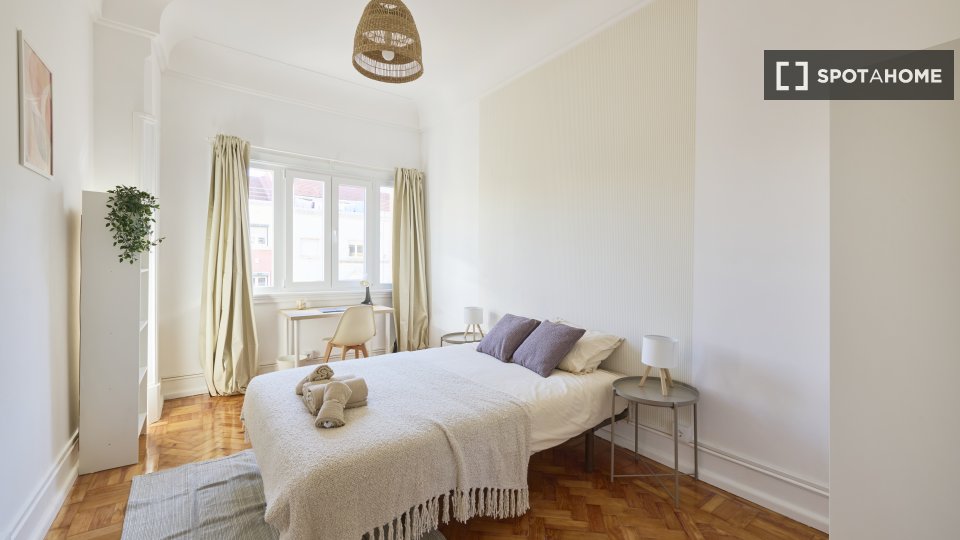 Double room Lisbon, 11 beds — photo 20