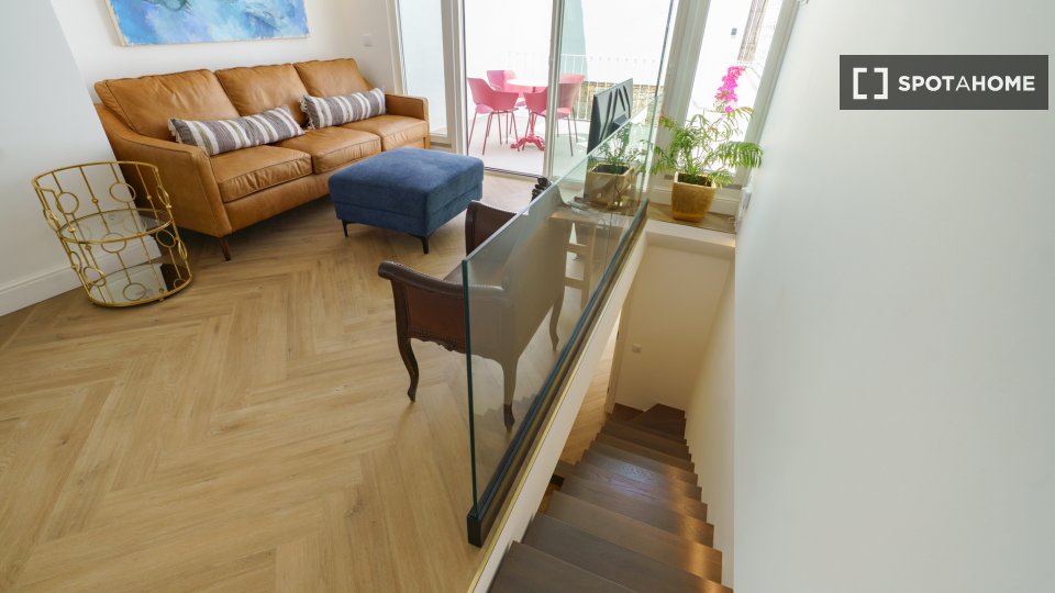 Apartment Lisbon, 2 beds, 100m² — photo 8