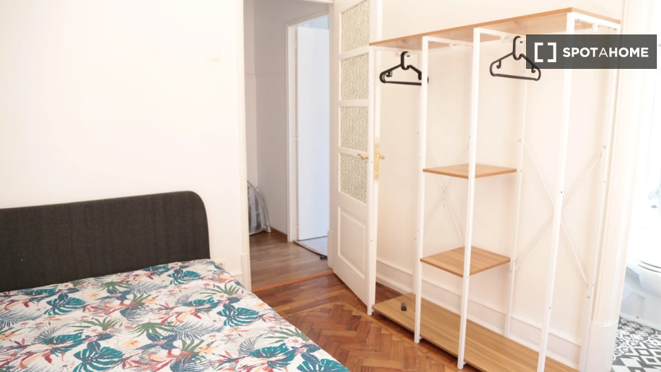 Double room Lisbon, 7 beds — photo 11