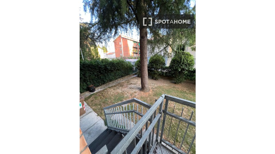 Double room Bologna, 3 beds, 130m² — photo 4