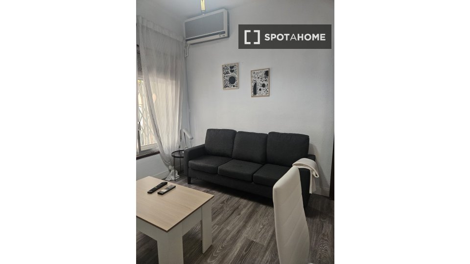 Double room Zaragoza, 2 beds — photo 15
