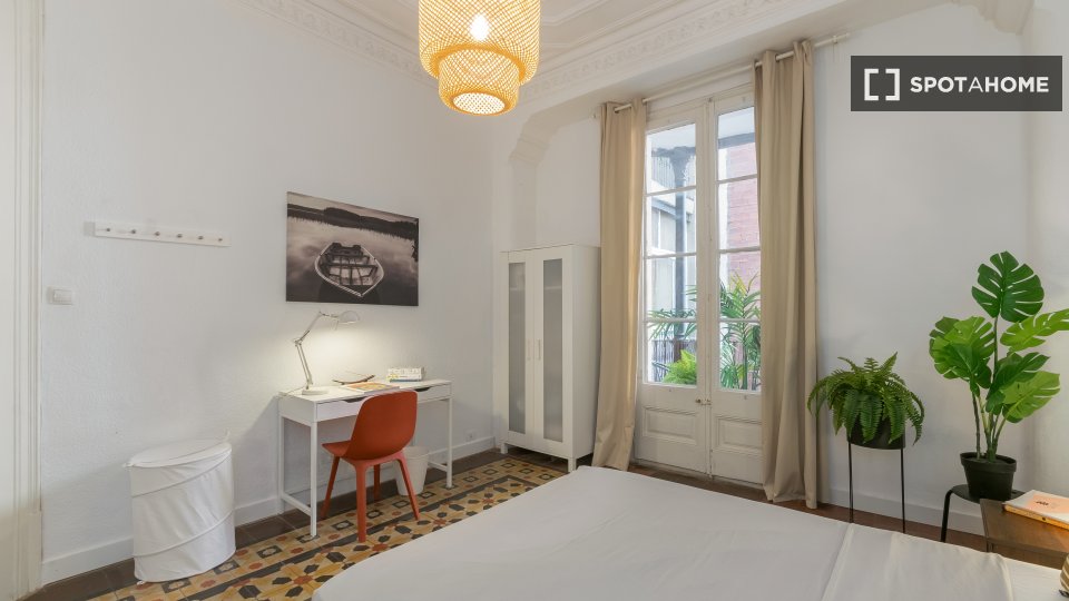 Double room Barcelona, 7 beds — photo 12