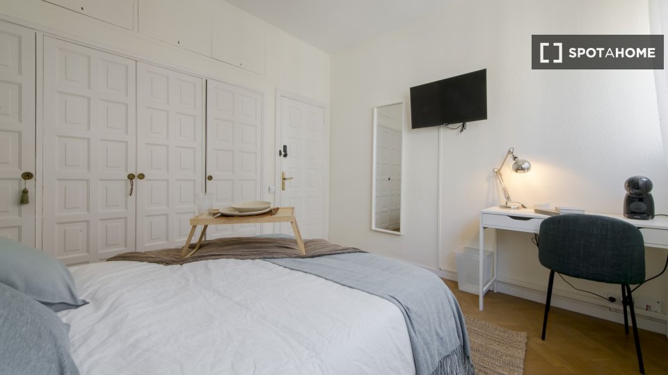 Double room Madrid, 9 beds — photo 6