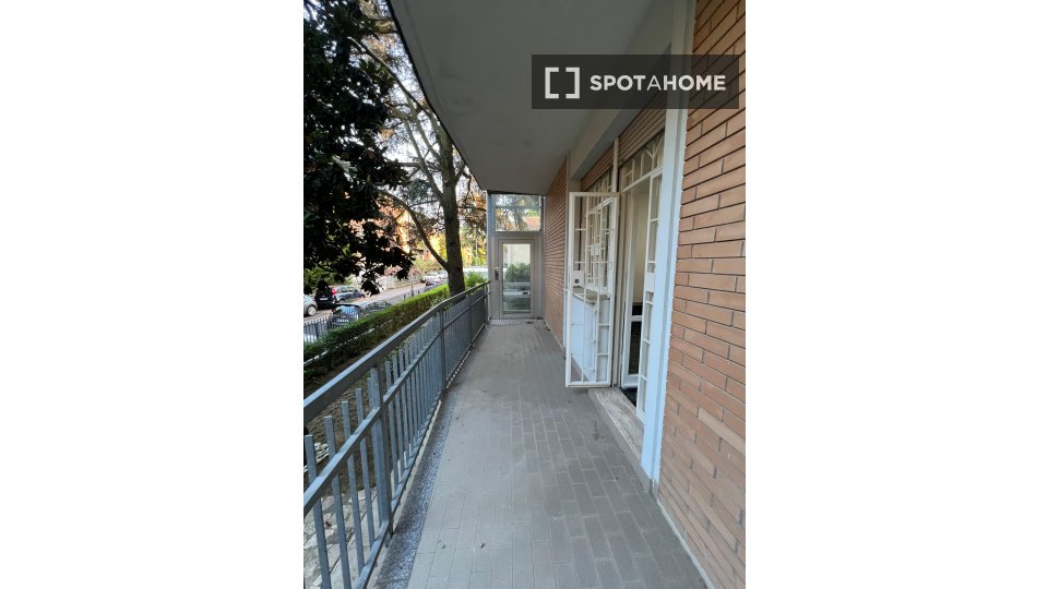 Double room Bologna, 3 beds, 130m² — photo 17