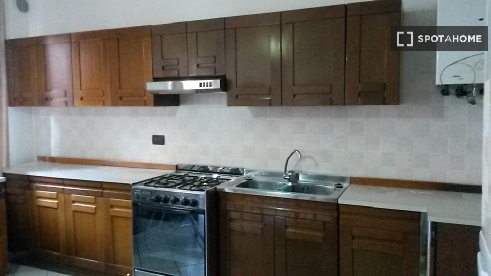 Double room Trento, 3 beds — photo 2