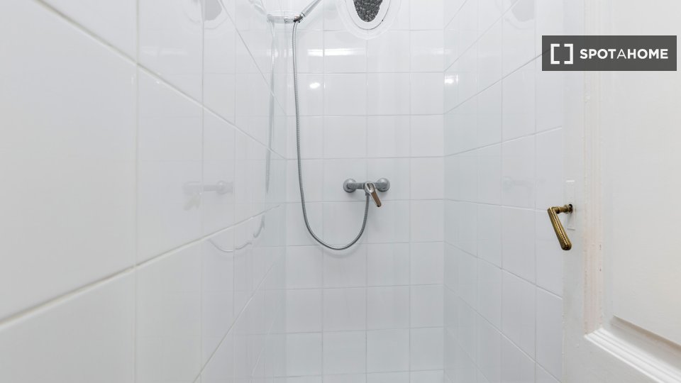Double room Barcelona, 8 beds, 175m² — photo 18