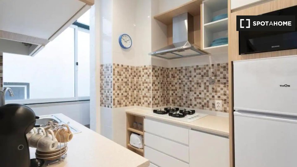 Apartment Lisbon, 1 bed — photo 5