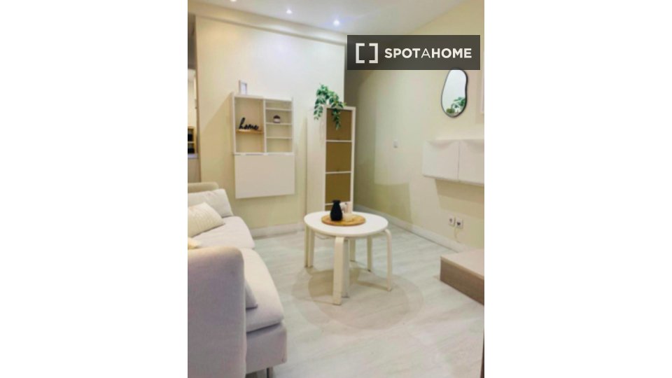 Apartment Lisbon, 1 bed, 32m² — photo 6