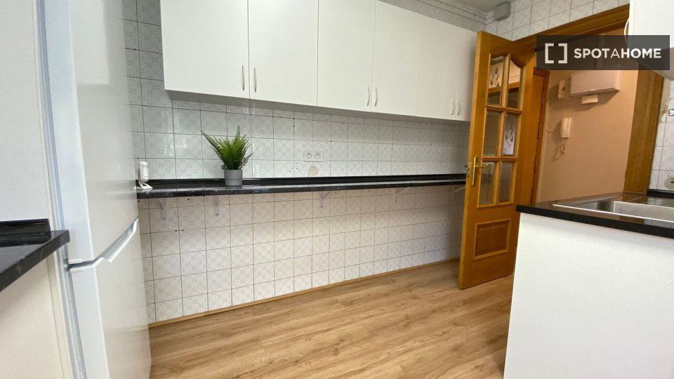 Double room Madrid, 4 beds — photo 25