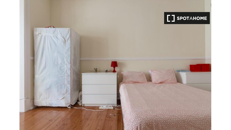 Double room Lisbon, 6 beds — photo 3