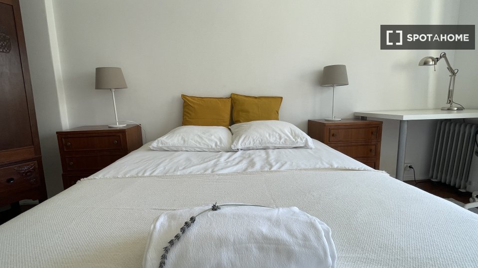 Double room Lisbon, 4 beds, 100m² — photo 5